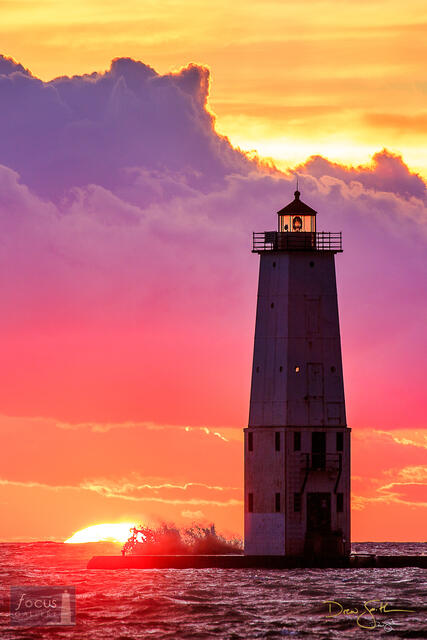 Benzie, Benzie County, Frankfort, Frankfort North Breakwater Lighthouse, Lake Michigan, Michigan, Pier, colorful, evening, lighthouse...